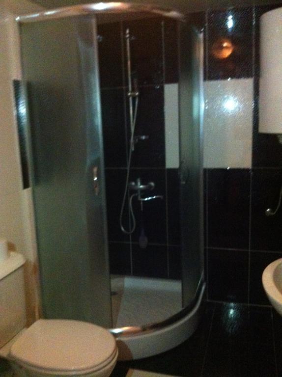 Guest House Nana In Mestia Zewnętrze zdjęcie